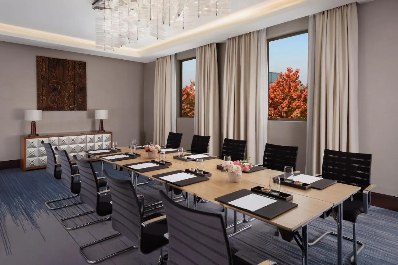 מלון The St. Regis Astana אסטנה