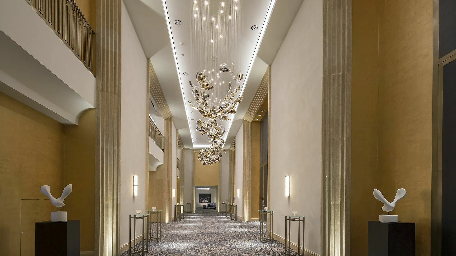 מלון The St. Regis Astana  אסטנה